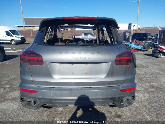 WP1AA2A29GKA14585 Porsche Cayenne