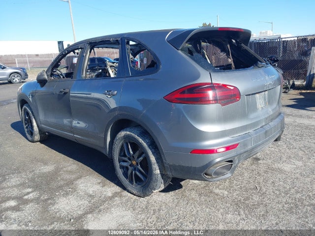 WP1AA2A29GKA14585 Porsche Cayenne