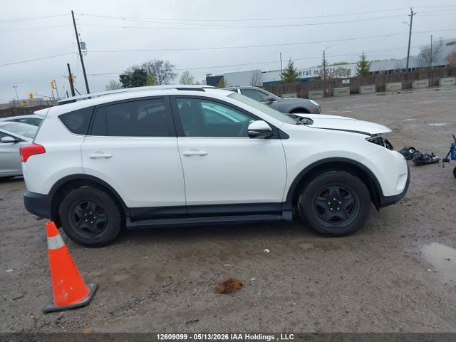 12609099 :رقم المزاد ، 2T3BFREV4FW399077 vin ، 2015 Toyota Rav4 Le مزاد بيع
