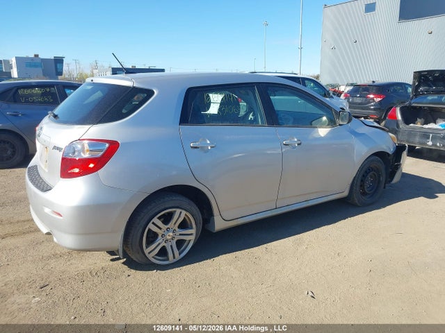 12609141 :رقم المزاد ، 2T1KU4EE2CC831065 vin ، 2012 Toyota Matrix مزاد بيع