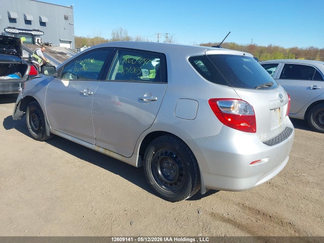 12609141 :رقم المزاد ، 2T1KU4EE2CC831065 vin ، 2012 Toyota Matrix مزاد بيع