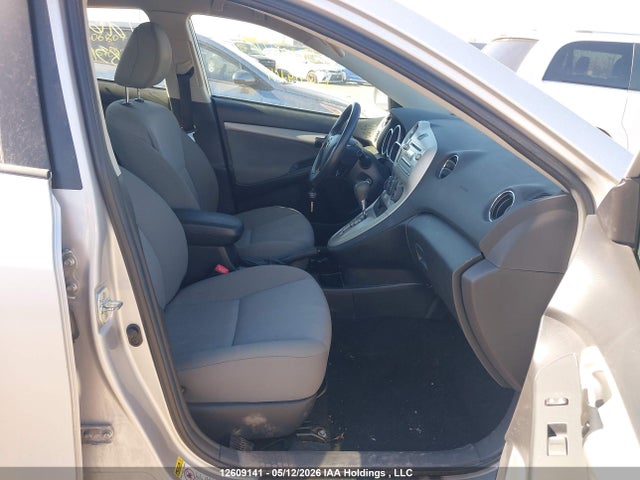 12609141 :رقم المزاد ، 2T1KU4EE2CC831065 vin ، 2012 Toyota Matrix مزاد بيع