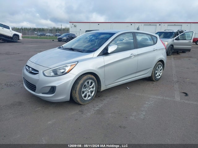 2015 Hyundai Accent Gs მანქანა იყიდება აუქციონზე, vin: KMHCT5AE8FU230894, აუქციონის ნომერი: 12609156