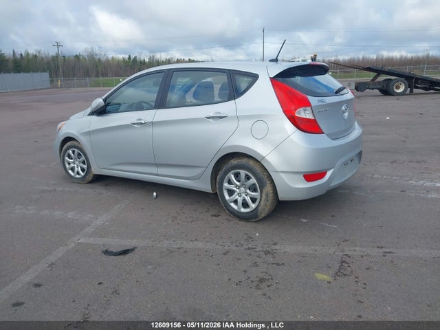 2015 Hyundai Accent Gs მანქანა იყიდება აუქციონზე, vin: KMHCT5AE8FU230894, აუქციონის ნომერი: 12609156