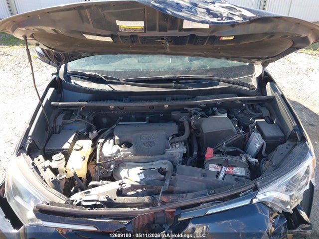 12609180 :رقم المزاد ، 2T3WFREV0JW426978 vin ، 2018 Toyota Rav4 Adventure/xle مزاد بيع