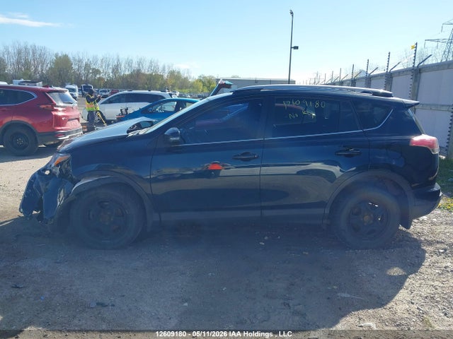 12609180 :رقم المزاد ، 2T3WFREV0JW426978 vin ، 2018 Toyota Rav4 Adventure/xle مزاد بيع
