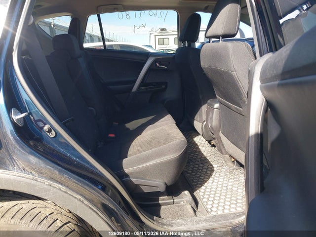 12609180 :رقم المزاد ، 2T3WFREV0JW426978 vin ، 2018 Toyota Rav4 Adventure/xle مزاد بيع
