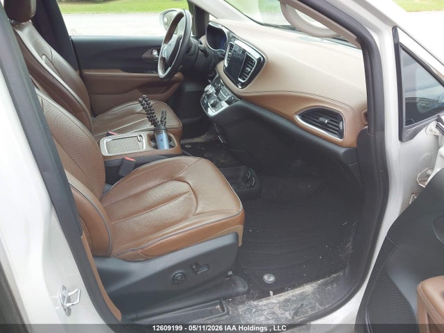 2C4RC1GG9HR599246 Chrysler Pacifica Limited