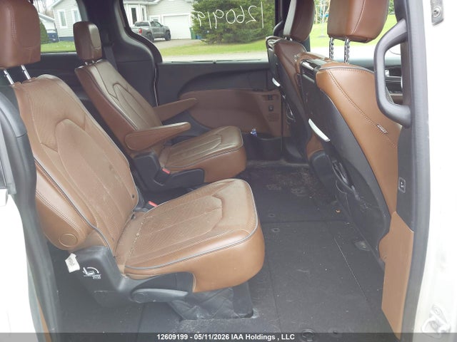2C4RC1GG9HR599246 Chrysler Pacifica Limited