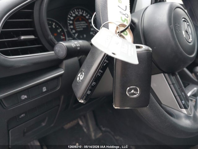 JM1BPABM9R1713450 Mazda Mazda3 Gx