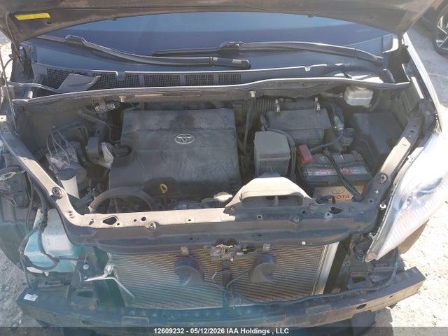 12609232 :رقم المزاد ، 5TDKK3DC5BS017286 vin ، 2011 Toyota Sienna Le مزاد بيع