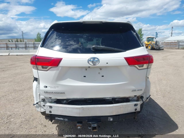2017 Toyota Highlander Se/xle მანქანა იყიდება აუქციონზე, vin: 5TDJZRFH0HS515603, აუქციონის ნომერი: 12609260