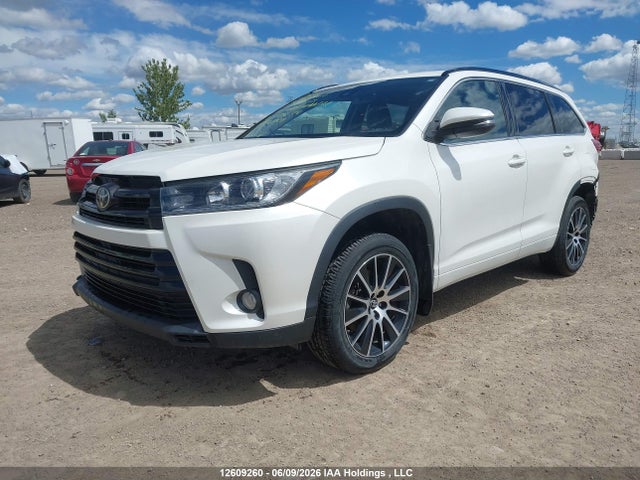 2017 Toyota Highlander Se/xle მანქანა იყიდება აუქციონზე, vin: 5TDJZRFH0HS515603, აუქციონის ნომერი: 12609260