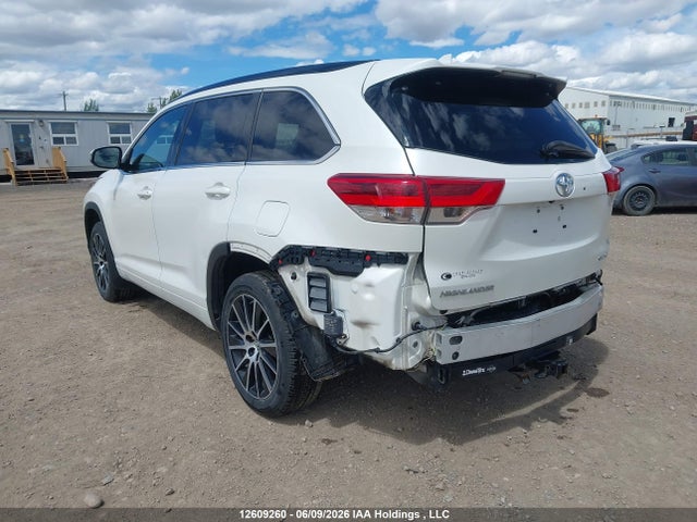 2017 Toyota Highlander Se/xle მანქანა იყიდება აუქციონზე, vin: 5TDJZRFH0HS515603, აუქციონის ნომერი: 12609260