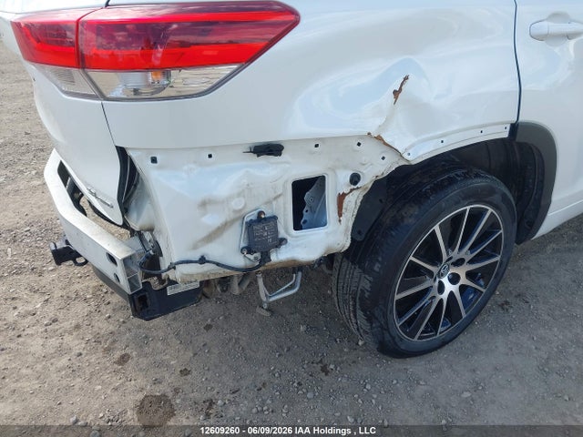 2017 Toyota Highlander Se/xle მანქანა იყიდება აუქციონზე, vin: 5TDJZRFH0HS515603, აუქციონის ნომერი: 12609260