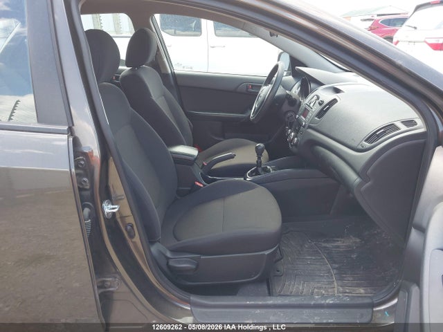 12609262 :رقم المزاد ، KNAFU5A22B5396608 vin ، 2011 Kia Forte Ex مزاد بيع