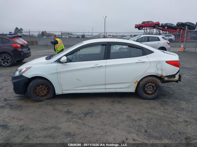 2012 Hyundai Accent Gls/gs მანქანა იყიდება აუქციონზე, vin: KMHCT4AE5CU044171, აუქციონის ნომერი: 12609290