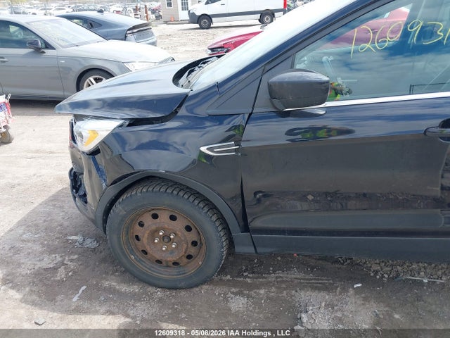 1FMCU9HD3KUC41863 Ford ESCAPE SEL
