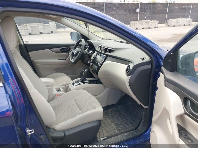JN1BJ1CW2LW370107 Nissan Qashqai S