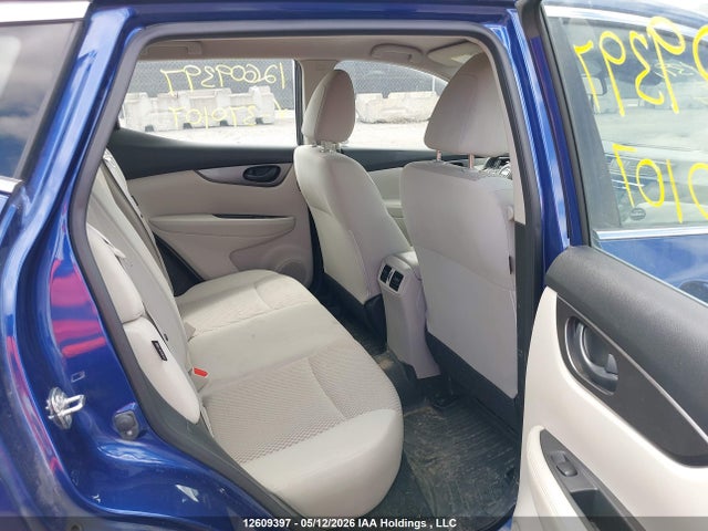 JN1BJ1CW2LW370107 Nissan Qashqai S