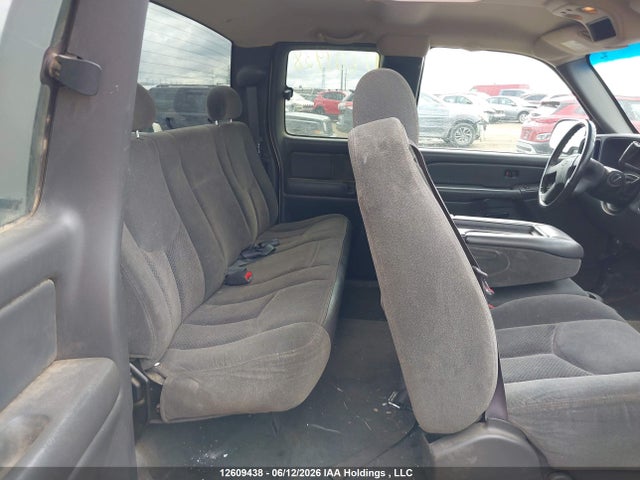 Продаж на аукціоні авто 2004 Chevrolet Silverado C1500, vin: 2GCEC19V241383435, номер лоту: 12609438