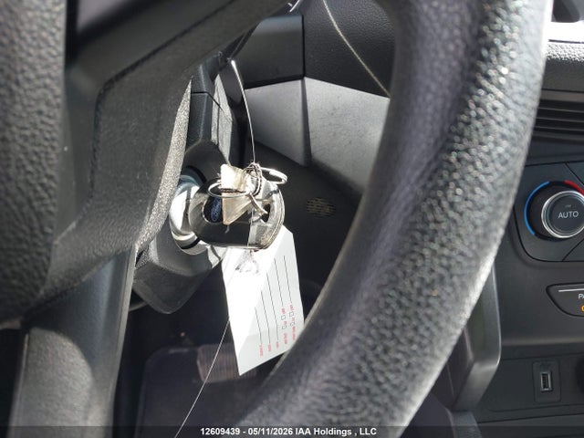 12609439 :رقم المزاد ، 1FMCU0GD3HUE19552 vin ، 2017 Ford Escape Se مزاد بيع