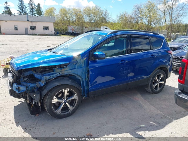 12609439 :رقم المزاد ، 1FMCU0GD3HUE19552 vin ، 2017 Ford Escape Se مزاد بيع