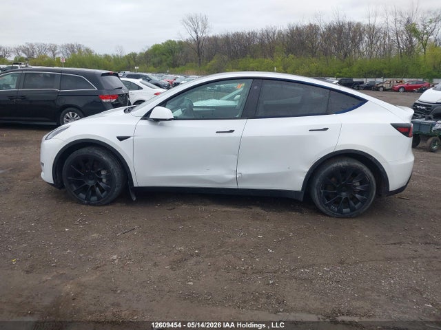 7SAYGDEE5NF517669 Tesla Model Y Long Range