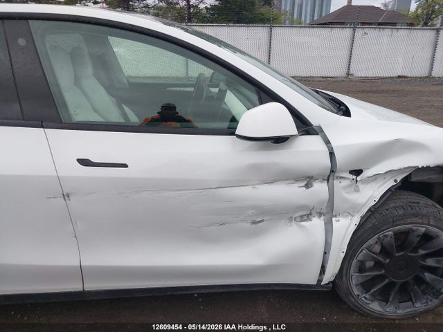 7SAYGDEE5NF517669 Tesla Model Y Long Range