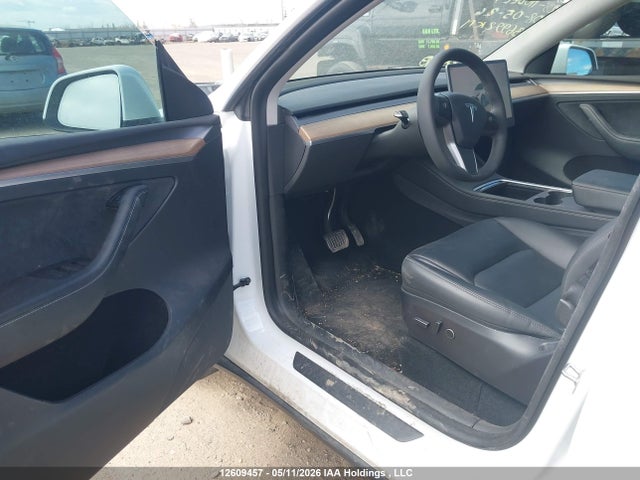 Продажа на аукционе авто 2023 Tesla Model Y, vin: LRWYGDEE1PC081736, номер лота: 12609457