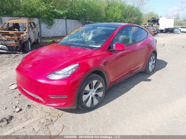Tesla Model Y 2022 7SAYGDEE5NF576818 Image 2