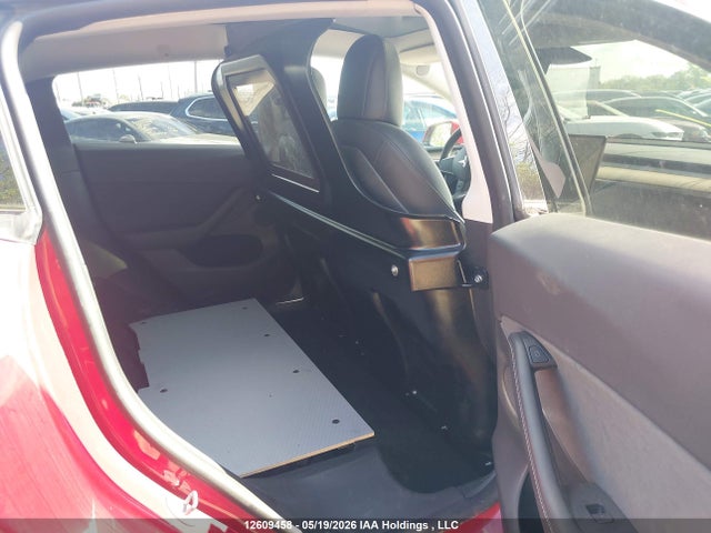 Tesla Model Y 2022 7SAYGDEE5NF576818 Image 8