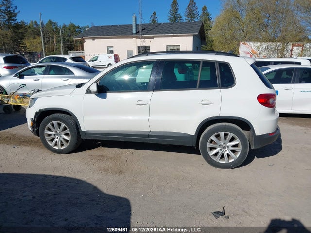 12609461 :رقم المزاد ، WVGBV7AX8BW504645 vin ، 2011 Volkswagen Tiguan S/se/sel مزاد بيع