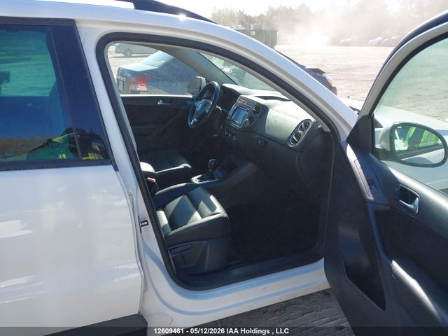12609461 :رقم المزاد ، WVGBV7AX8BW504645 vin ، 2011 Volkswagen Tiguan S/se/sel مزاد بيع
