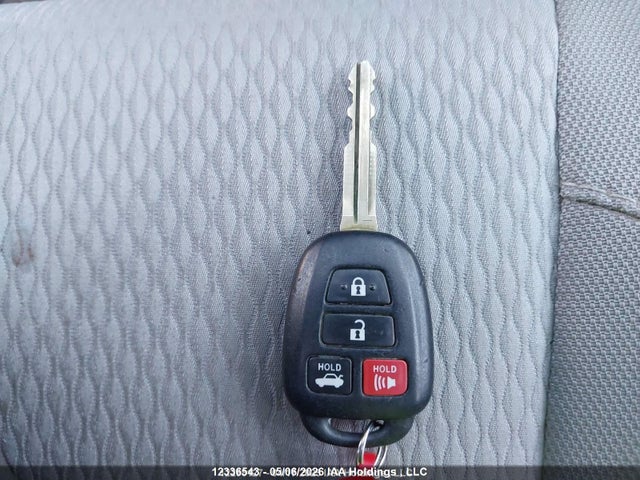 12336543 :رقم المزاد ، 2T1BURHE5FC471027 vin ، 2015 Toyota Corolla Le مزاد بيع
