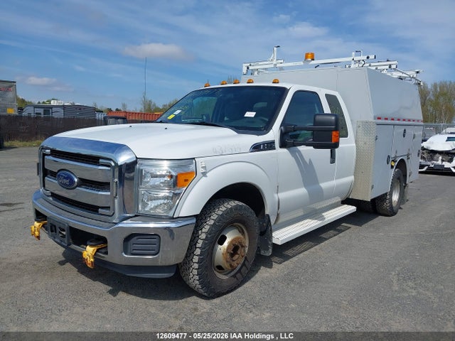 Ford F350 Super Duty 2015 1FD8X3G60FEB26828 Image 2