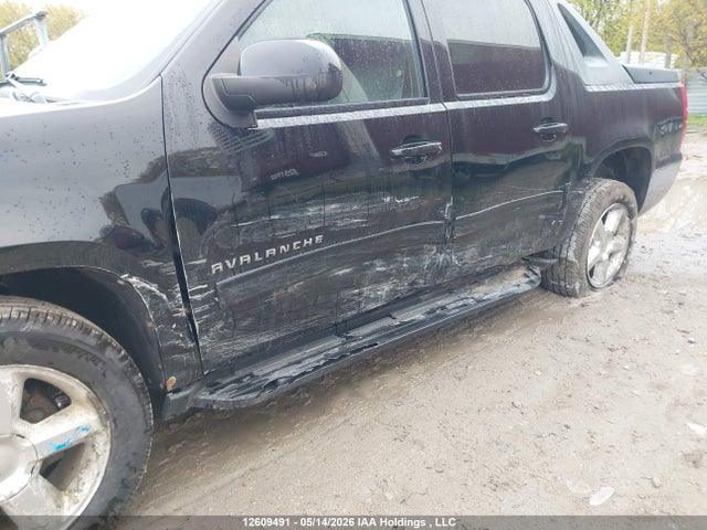 2011 Chevrolet Avalanche 1500 Lt მანქანა იყიდება აუქციონზე, vin: 3GNTKFE36BG214901, აუქციონის ნომერი: 12609491