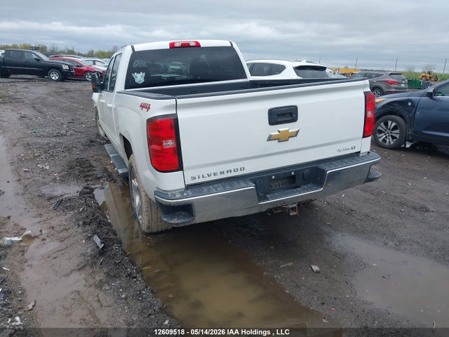 Продажа на аукционе авто 2018 Chevrolet Silverado 1500, vin: 3GCUKREC7JG234250, номер лота: 12609518