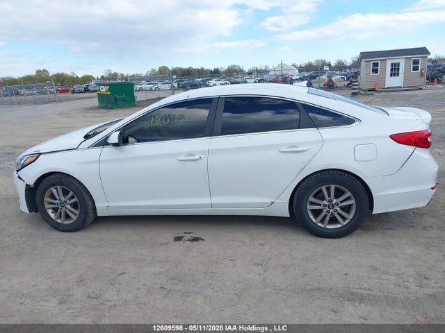 Hyundai SONATA SE 2017 5NPE24AF5HH487057 Image 15