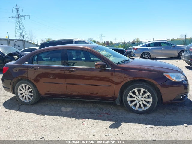 12609613 :رقم المزاد ، 1C3CCBBB2CN239608 vin ، 2012 Chrysler 200 Touring مزاد بيع