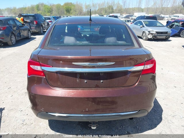 12609613 :رقم المزاد ، 1C3CCBBB2CN239608 vin ، 2012 Chrysler 200 Touring مزاد بيع