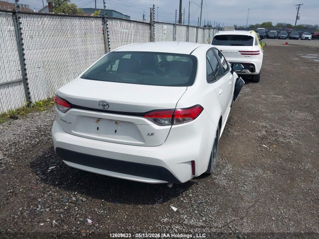 Toyota COROLLA LE 2022 5YFBPMBE6NP389146 Image 4