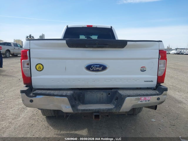 1FT8W3B63KEC63934 Ford F-350 Xlt