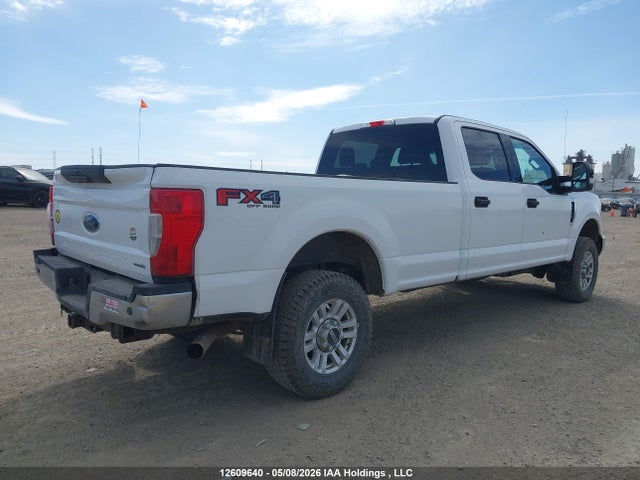 1FT8W3B63KEC63934 Ford F-350 Xlt