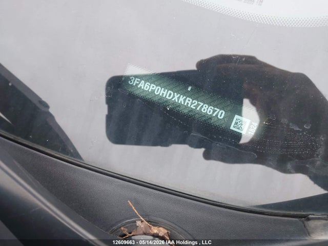 12609663 :رقم المزاد ، 3FA6P0HDXKR278670 vin ، 2019 Ford Fusion مزاد بيع