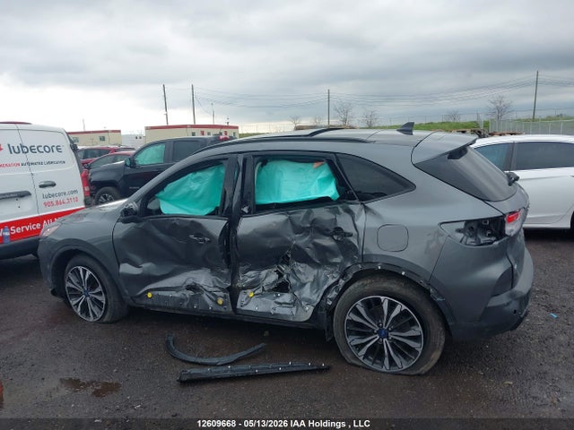 Продаж на аукціоні авто 2022 Ford Escape Se Hybrid, vin: 1FMCU9BZ4NUA51028, номер лоту: 12609668