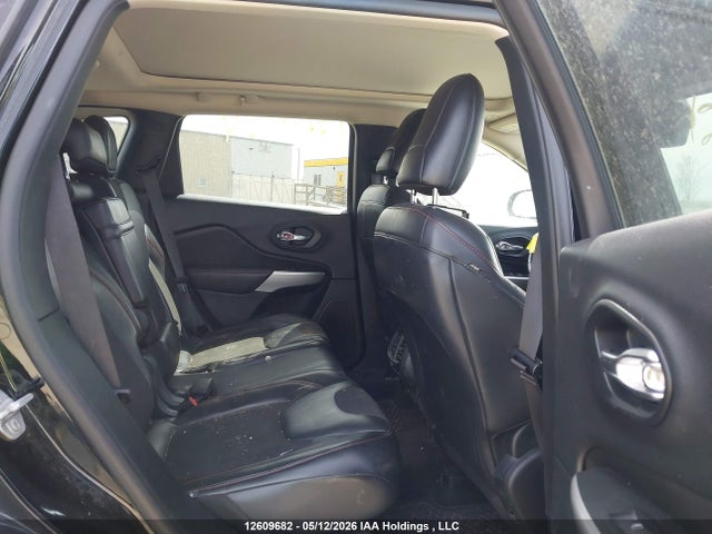2018 Jeep Cherokee Trailhawk მანქანა იყიდება აუქციონზე, vin: 1C4PJMBX5JD536658, აუქციონის ნომერი: 12609682