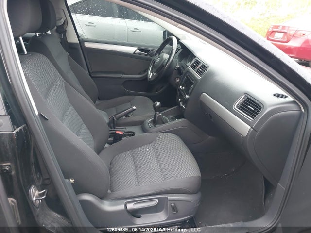 2014 Volkswagen Jetta 1.8 Tsi Comfortline მანქანა იყიდება აუქციონზე, vin: 3VWB07AJ1EM407688, აუქციონის ნომერი: 12609689