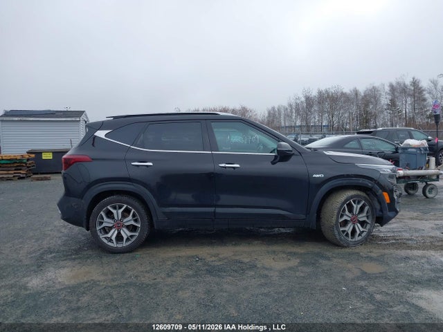 2021 Kia Seltos Sx Turbo მანქანა იყიდება აუქციონზე, vin: KNDETCA25M7062411, აუქციონის ნომერი: 12609709