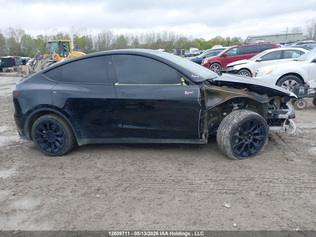 7SAYGDEE3RF067901 Tesla Model Y